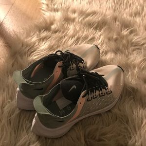 Nike EXP-X14 Running Sneakers